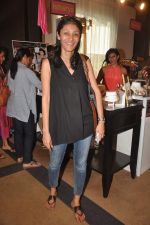 at Sahchari foundation exhibition in Four Seasons on 1st March 2012 (17).JPG